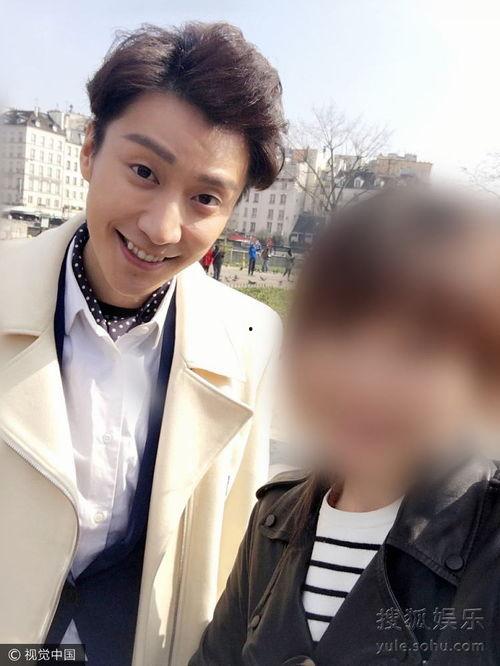 乔任梁在国外的照片,光影交错中的青春印记